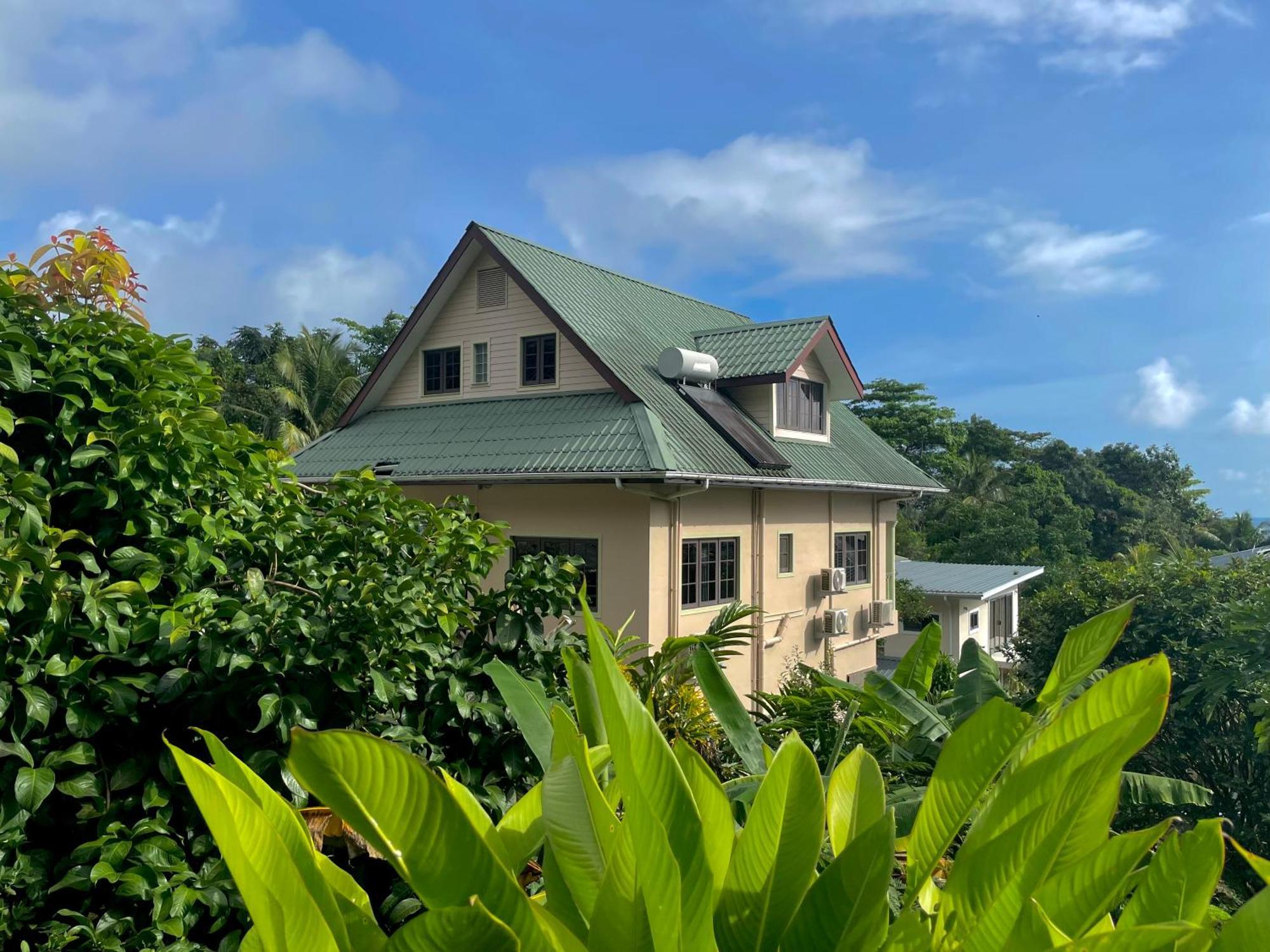 Belle Montagne Holiday Apartments Grand Anse  Exterior photo